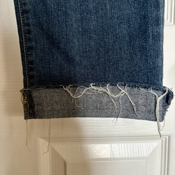 Old Navy Women’s Mid-Rise Straight Jeans Sz 10 Regular Dark Wash Frayed Hem - Picture 3 of 7